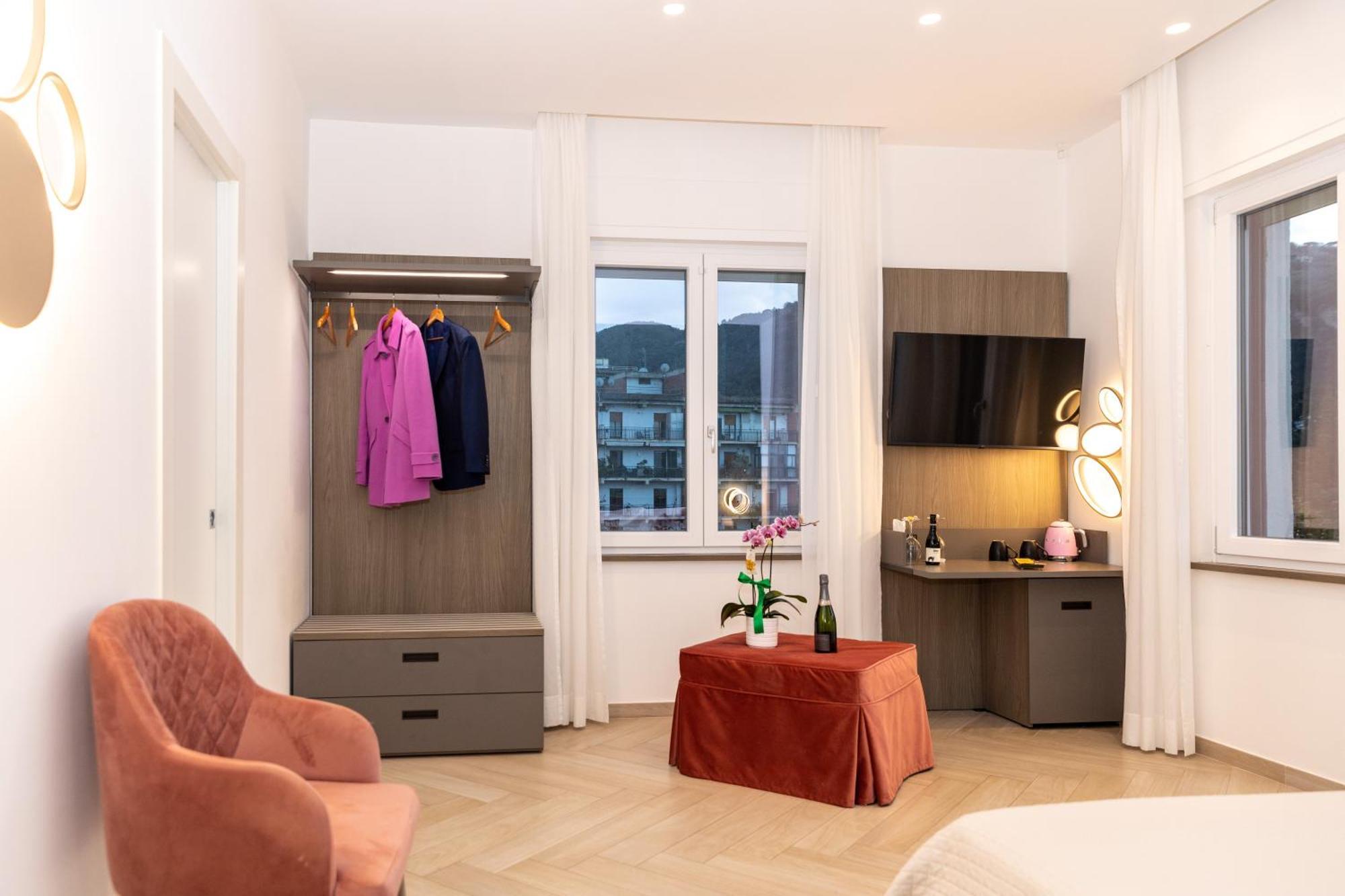 Patriziella 4 Rooms Sorrent Exterior foto